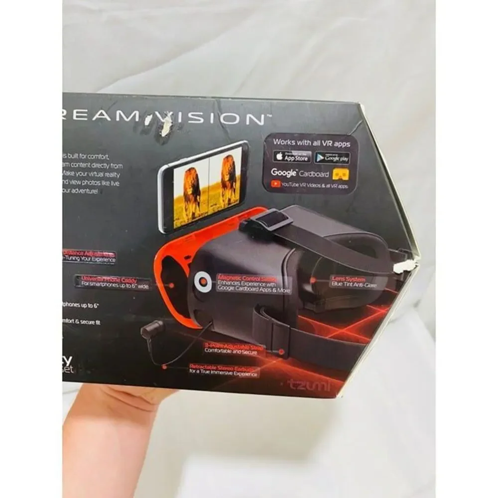 Tzumi Dream Vision Virtual Reality Smartphone Headset for IOS and Android
